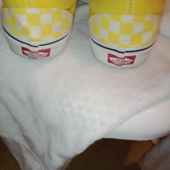 Vans - Picture 3 of 4